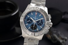 Breitling Avenger B01