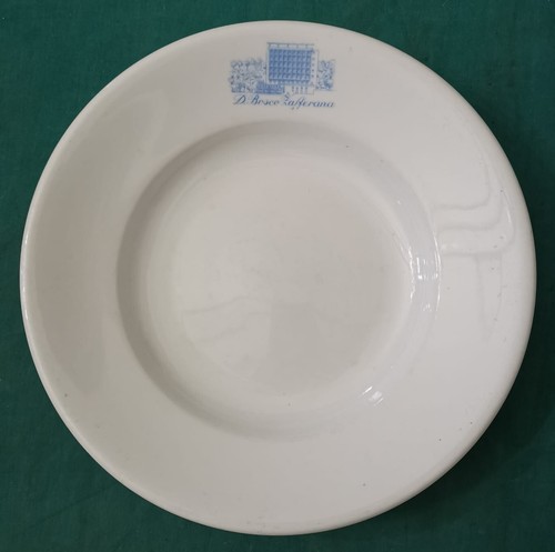 Zafferana etnea piatto fondo - zafferana, etnea/piatto