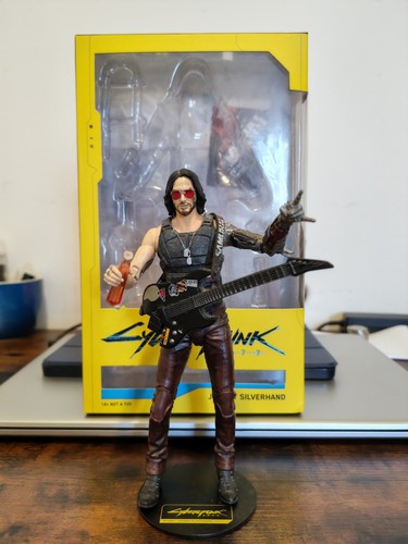 Johnny silverhand mcfarlane - -,
