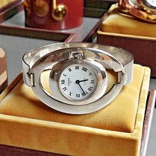 * Bellissimo orologio a clip