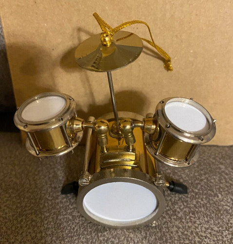 Strumento percussione - strumento, a