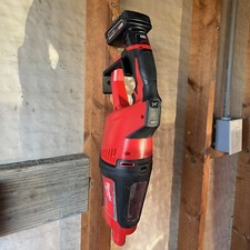 Milwaukee M12 Supporto per