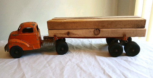 Giocattolo rimorchio camion