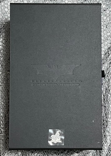 Hot toys batman - hot, begins