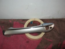 MANIGLIA ESTERNA PORTIERA ANT SX MERCEDES CLASSE A180 ANNO 2007