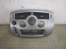 23796 Modanatura cruscotto centrale Renault Scenic dal 2003 al 2009 cod e8200140
