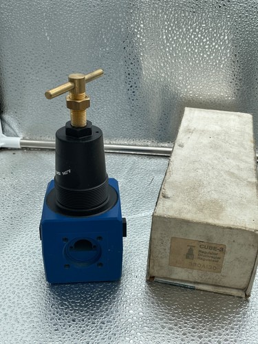 Cube regolatore di - /,