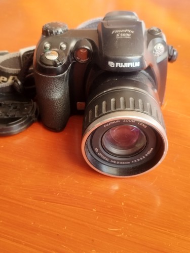 Fujifilm finepix 5600 - ,