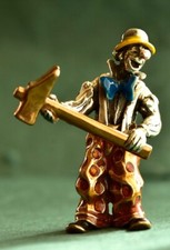 Pagliaccio Clown con martello di Vittorio Angini in argento e rame