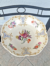 Un antico piatto porcellana