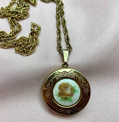 Collana ciondolo medaglione