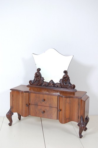 Petineuse chippendale - , in