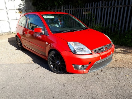 Ford fiesta mk6 red - red, st