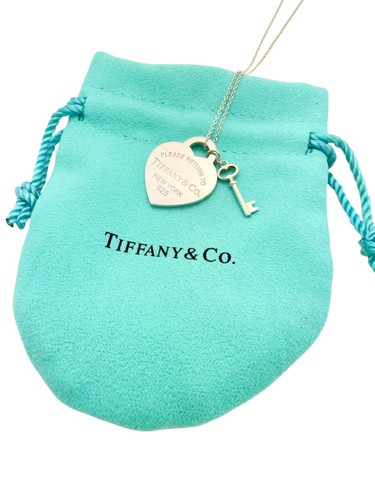 Collana con ciondolo - , chiave
