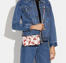 Coach Noa Messaggero Pop Up