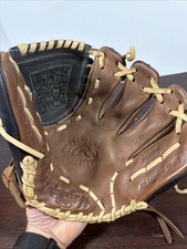 Guanto da baseball in pelle
