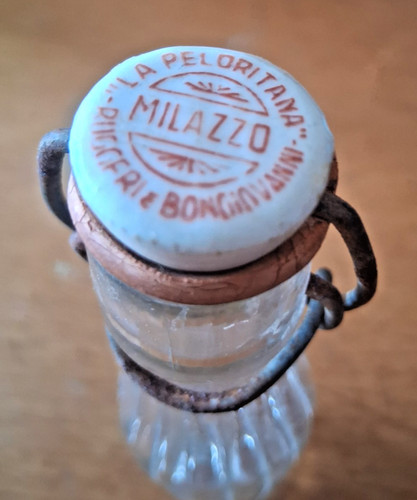 Antica bottiglia per gassosa - antica,
