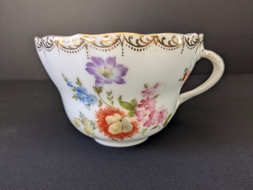 Antica tazza tè - tè, floreale