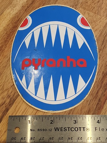 Adesivo pyranha vintage - pyranha, anni