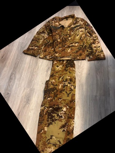 Giacca militare mimetica