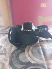 Canon EOS 2000D Solo Corpo – Buone Condizioni – + Caricatore e 3 Batterie