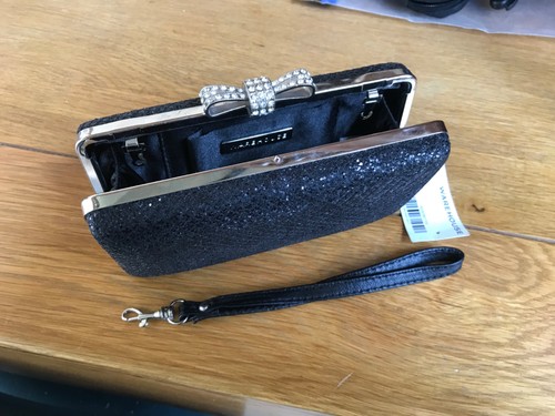 Pochette sera nera - pochette,