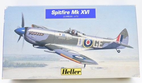 Modellino aereo model kit