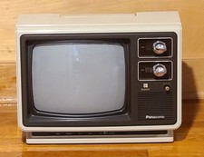 Televisore a colori vintage retrò 1978 Panasonic CT-218 Quintrix ll CRT