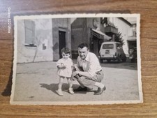 21289. Foto uomo bambino auto