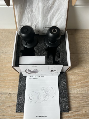 Smart fingerprint door - door, lock