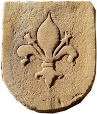 Stemma in pietra con giglio Mediceo -Stone coat of arms with Florence lily 13140