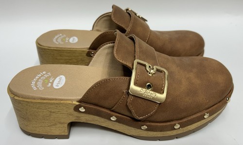 Nuove scarpe zoccoli - nuove, classici