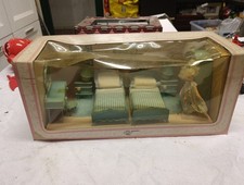 Introvabile Miniatura  querzola Camera Con Bambola 