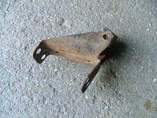 VESPA 125 FARO BASSO MOTORE VN2M SUPPORTO STAFFA AMMORTIZZATORE STRUZZO GS