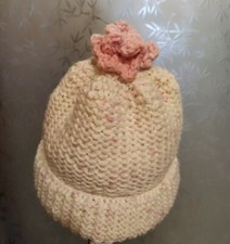 Cappello maglia  pompom fiori,cappellino bimba a maglia , cappello fatto a mano
