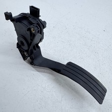 RENAULT CAPTUR MK1 ACCELERATOR