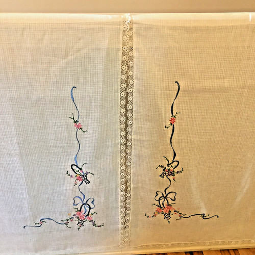 Tende vintage ricamate mano - vintage, a