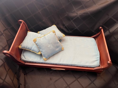 Letto per bambole alla moda