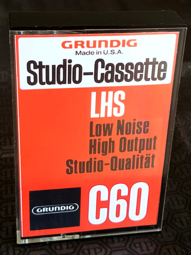 Top raro grundig - ●,