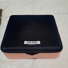 Prada Beauty Paradox custodia