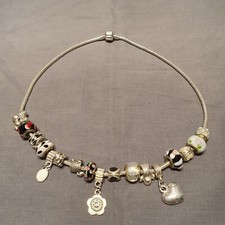Collana con ciondolo in