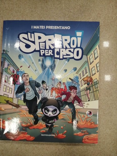 Libro supereroi per - per, caso