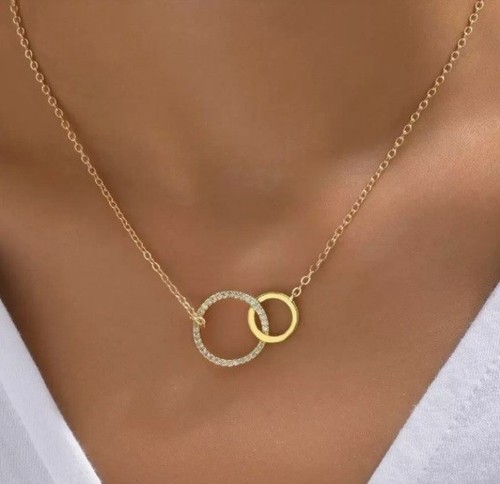 Collana con ciondolo cerchio