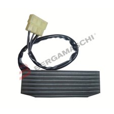 REGOLATORE DI TENSIONE PER