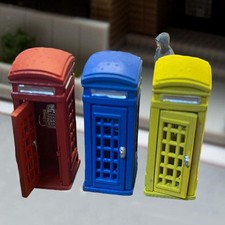 Cabina telefonica in miniatura