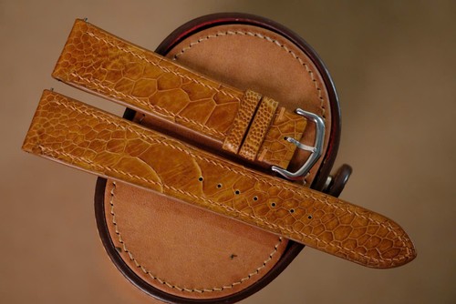 Cinturino orologio fatto - , a