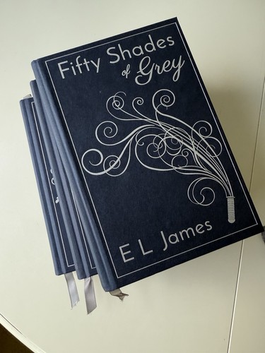 Fifty shades trilogy l - fifty,