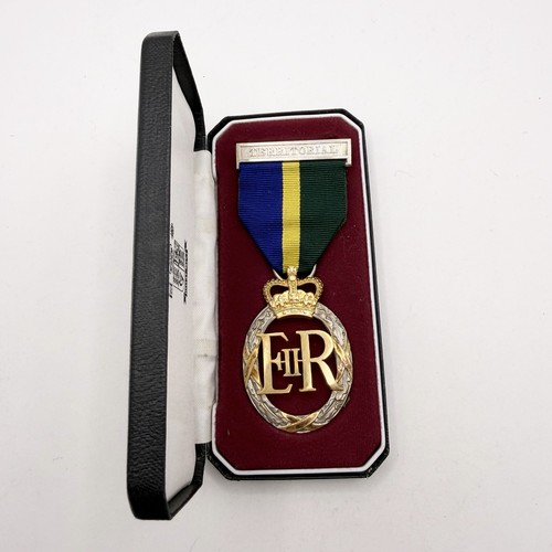 Genuine qe2 1998 territorial - genuine,