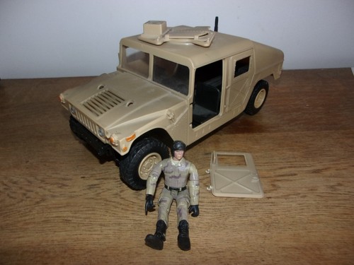World peacekeepers humvee - 1/18,