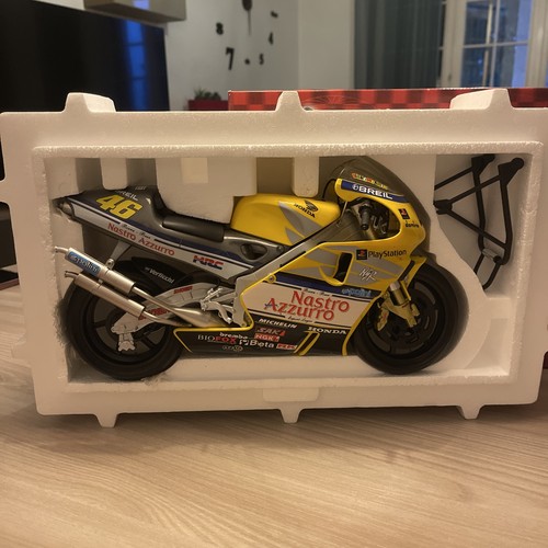 Honda nsr 500 valentino rossi - honda,